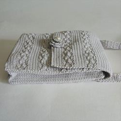 かぎ針編みの大人可愛いミニショルダーバッグ　ポシェット　スマホポーチ 5枚目の画像