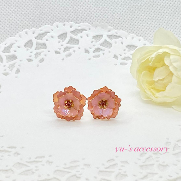 桃の花 ピアス ピアス（その他） yu- 