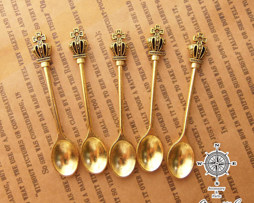 アンティーク　ゴールド　チャーム 0fb2798ce2e2786afb635407cbb6b1