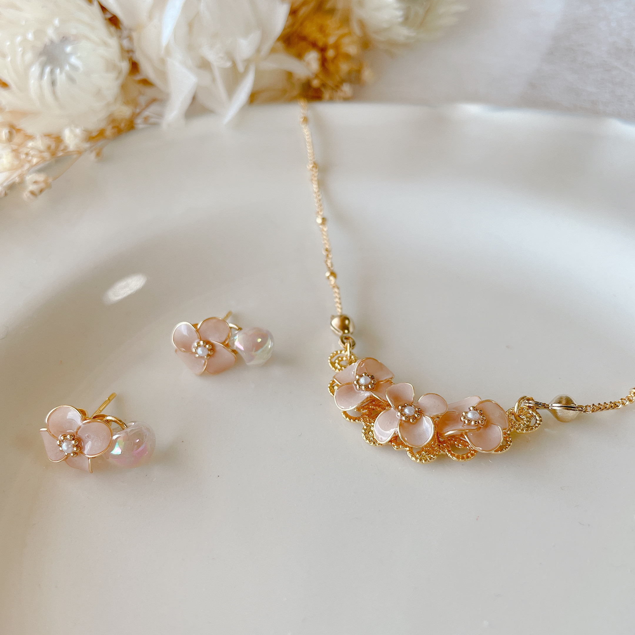 再販♡ 【送料無料】【母の日セット2023】カラーと長さもオーダー可　花ピアス&ネックレス　2way