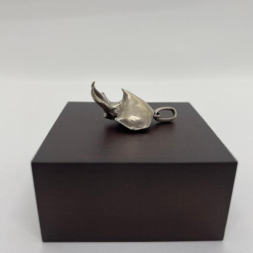 マルガリータヒナカブト(ペンダントトップ)シルバーアクセサリー 