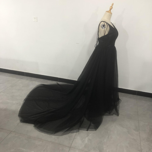 高品質！キャミソール パーティードレス 黒 ソフトチュール 短トレーン  