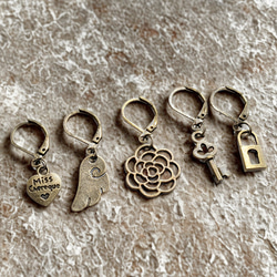 5点セット*金古美チャームのステッチマーカー（段数マーカー・目数リング）編み物道具 2枚目の画像