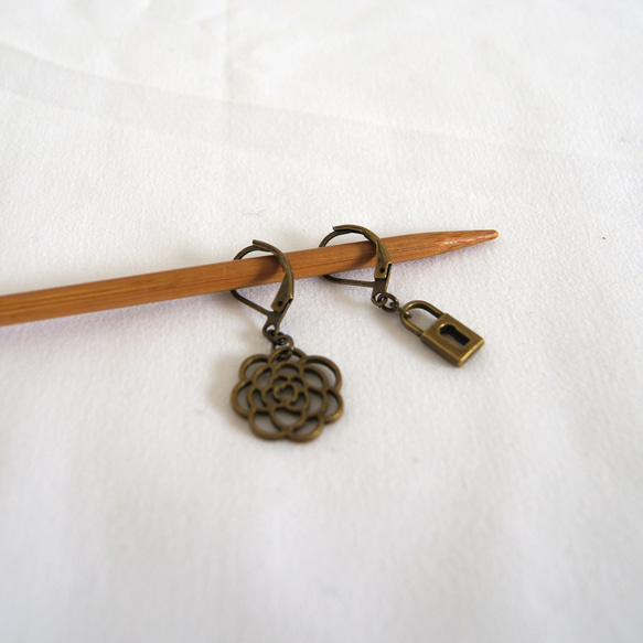 5点セット*金古美チャームのステッチマーカー（段数マーカー・目数リング）編み物道具 3枚目の画像