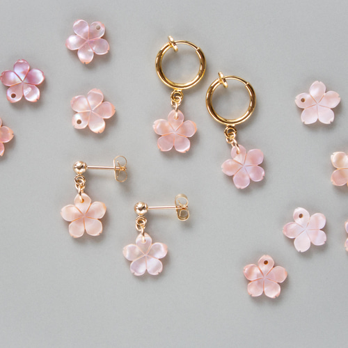 ピンクシェルの桜ピアス（14KGF）／イヤリング ピアス（スタッド・一粒 