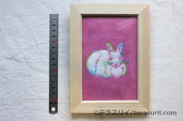 ウサギ（羊毛フェルト刺しゅう画） 3枚目の画像