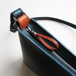 受注生産　Italian leather shoulder bag「streamline」BLUE 8枚目の画像