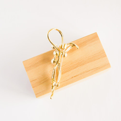 『リボンで束ねたパールの花のブローチ』 6枚目の画像