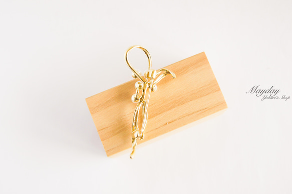 『リボンで束ねたパールの花のブローチ』 6枚目の画像