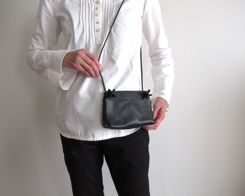 スマホポーチ(本体)　ハリネズミ　サコッシュ　ミニショルダー　サブバック 0850ca3b3f8743248cf8aa34e244a1