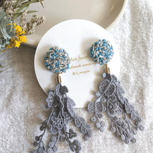 くるくる刺繍とケミカルレースのロングタッセルピアス ピアス（その他 