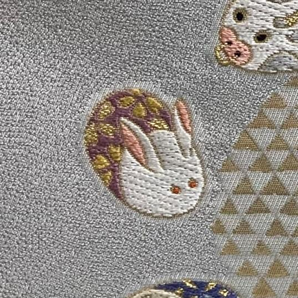 十二支を刺繍したA4サイズトートバッグ　持ち手とマチ部分には本革（牛革）を使用　普段使いの上品なトートバッグ 12枚目の画像