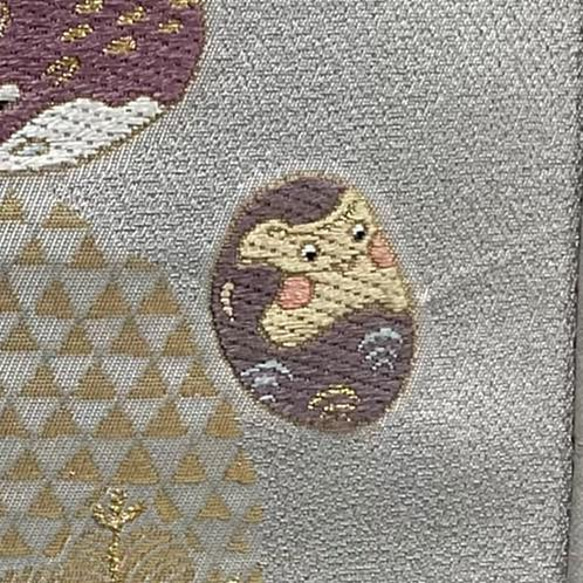 十二支を刺繍したA4サイズトートバッグ　持ち手とマチ部分には本革（牛革）を使用　普段使いの上品なトートバッグ 17枚目の画像