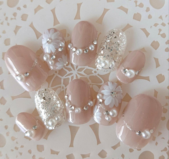上品なシアーグレージュ フラワーネイル/結婚式/ブライダルネイル  