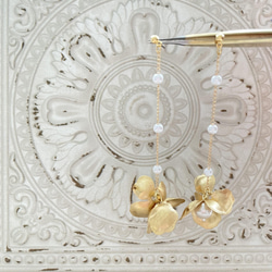 【USA真鍮#11】ロングピアス ゆらゆら揺れる真鍮フラワー パール ピアス イヤリング 結婚式 ウェディング 2枚目の画像