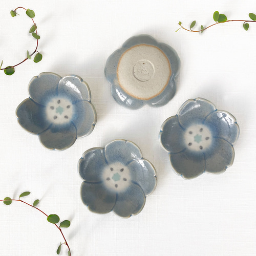 陶器の花豆皿【ネモフィラ】 薬味皿・豆皿 A.umi｛陶器｝ 通販