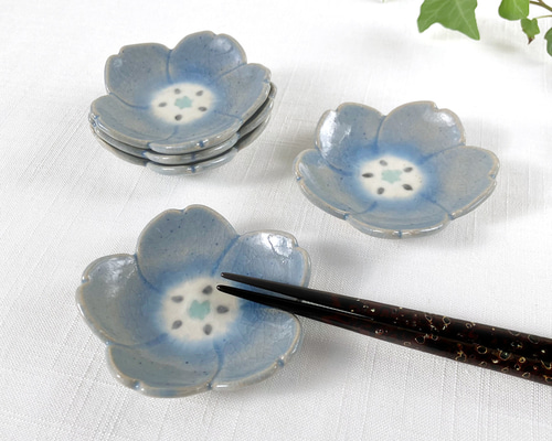 陶器の花豆皿｜ネモフィラ 薬味皿・豆皿 A.umi｛陶器｝ 通販 13556470
