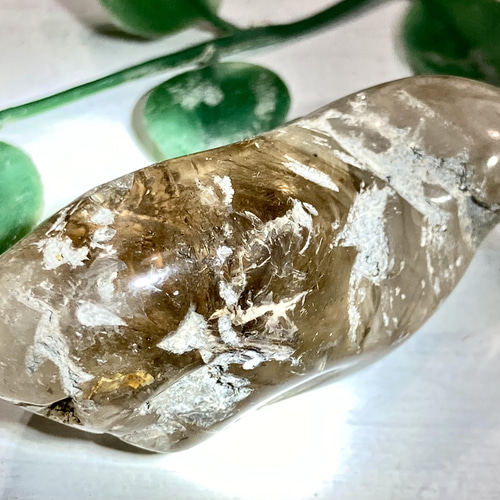 ⭐︎天然石エレスチャルクォーツ骸骨水晶虹あり