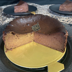 バスクチーズケーキ～プレミアムショコラ〜☆バースデーケーキや記念日プレゼントにも☆ 2枚目の画像