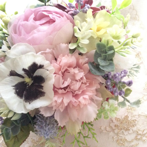 ◇優しい色のフラワーアレンジメント◇MLサイズ（造花、母の日