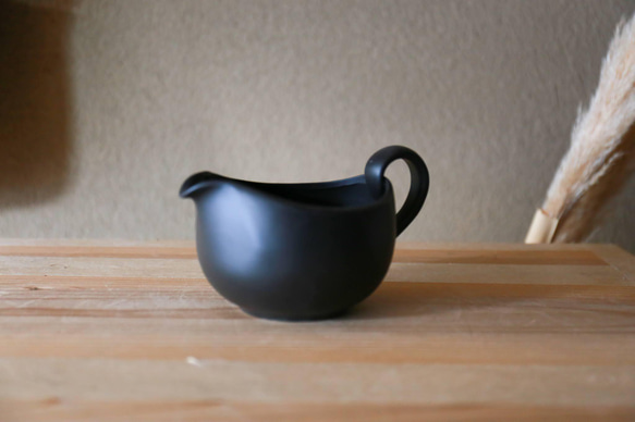湯冷ましに、お手軽急須としても　愛知県常滑産・玉光窯さんのつくる常滑焼・湯冷まし・300cc 12枚目の画像