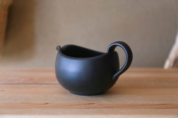 湯冷ましに、お手軽急須としても　愛知県常滑産・玉光窯さんのつくる常滑焼・湯冷まし・300cc 13枚目の画像