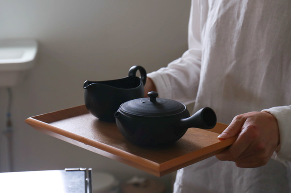 湯冷ましに、お手軽急須としても　愛知県常滑産・玉光窯さんのつくる常滑焼・湯冷まし・300cc 8枚目の画像