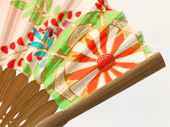 【受注制作】着物扇子　アンティークの絹の着物使用　日本の京都の職人が手仕事で制作　オンリーワン　プレゼントに最適 #44 6枚目の画像