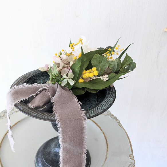 ミモザとユーカリのミニスワッグ（C）白イエロー　花束　春色 9枚目の画像
