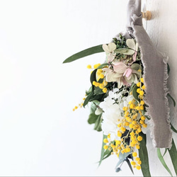 ミモザとユーカリのミニスワッグ（C）白イエロー　花束　春色 3枚目の画像