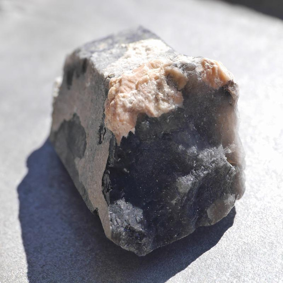 天然石 約74mmモリオン(山東省産) 約116g 天然黒水晶 原石ラフ鉱物テラリウム素材[smr-220308-01] 15枚目の画像
