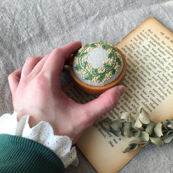 手刺繍＊キャンドル刺繍フレーム/花刺繍/ろうそく/ギフト/プレゼント