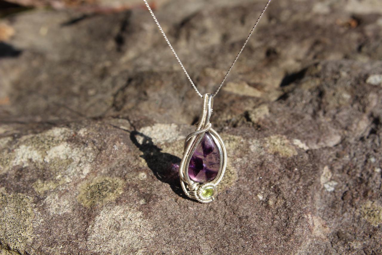 トラピッチェアメジスト　ファセットカット　ペリドット　シルバー925 ワイヤーラッピング　ペンダント