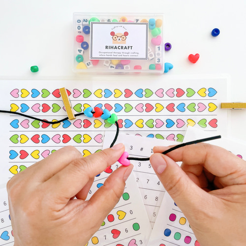 作業療法士の手作り教材｜できた！を育てる ひも通しトレーニング（全