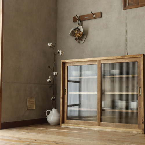 モールガラスの引き戸棚（引き出し無し）。レトロ。食器棚。サイズ