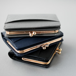 送料無料 国産 シュリンクレザー 小さい財布 二つ折り がま口財布 ミニ財布 シルバーグレー 春財布 5枚目の画像