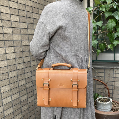 ヌメ革 2wayバッグ ハンドル＆ショルダー キャメル 手縫い ☆送料無料