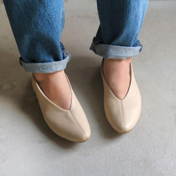 精選【高品質】適合辦公室穿著！米色真皮淺口鞋❄︎日本製❄︎ 第2張的照片
