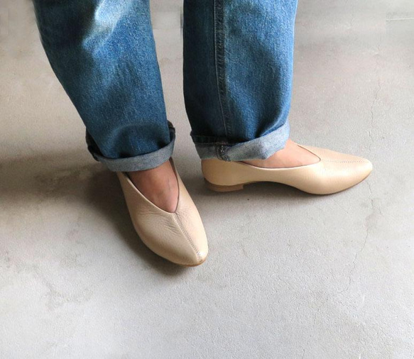 精選【高品質】適合辦公室穿著！米色真皮淺口鞋❄︎日本製❄︎ 第5張的照片