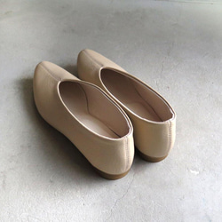 精選【高品質】適合辦公室穿著！米色真皮淺口鞋❄︎日本製❄︎ 第8張的照片