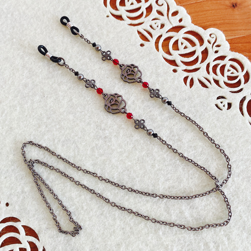 薔薇＆SWAROVSKIのアンティーク調メガネチェーン(オプション選択で