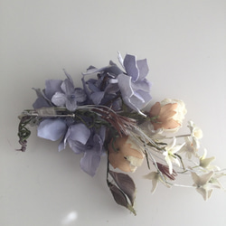 148  紫陽花と薔薇　小花を添えて 4枚目の画像