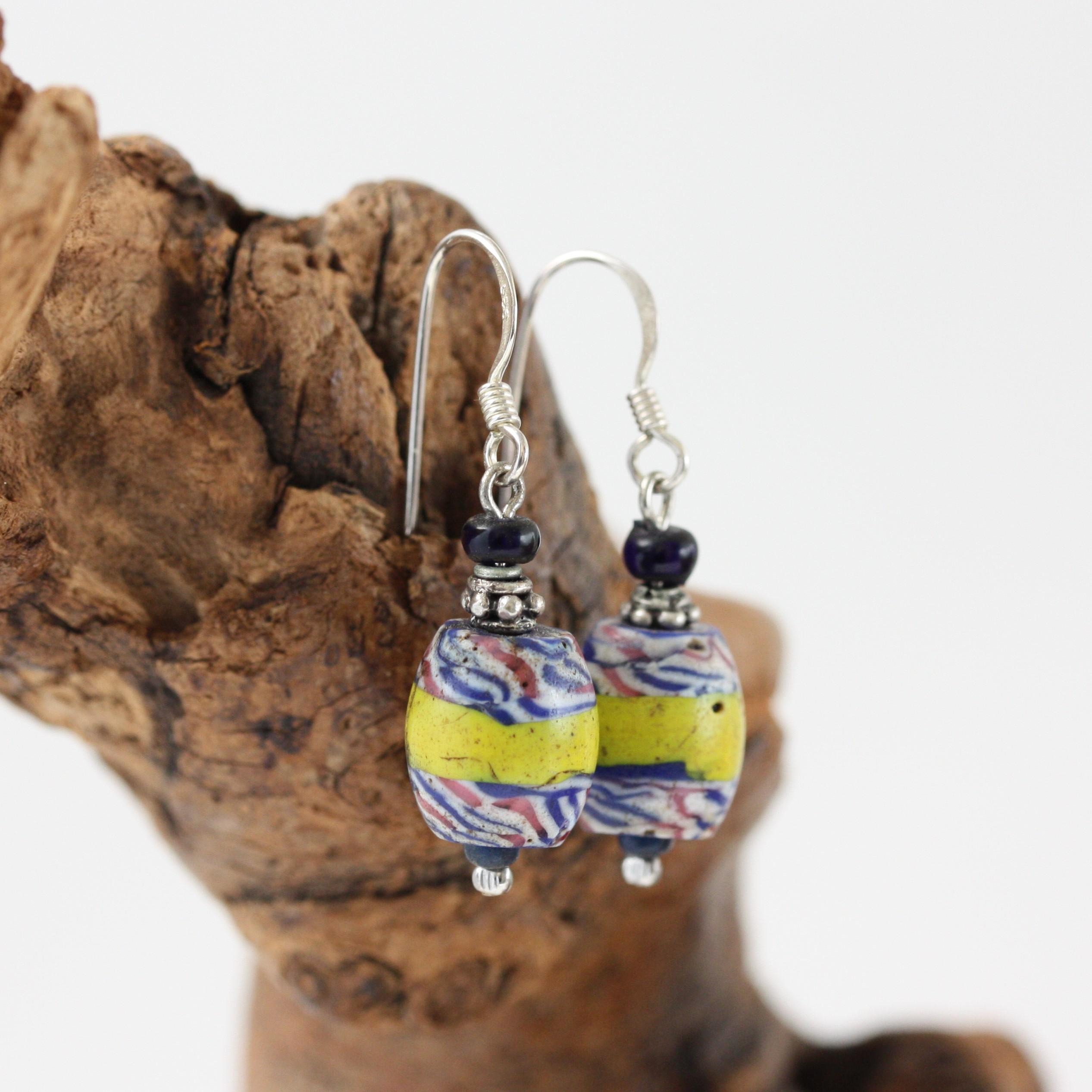 とんぼ玉 アンティーク ヴェネチアンビーズ スパイラルファンシー ピアス