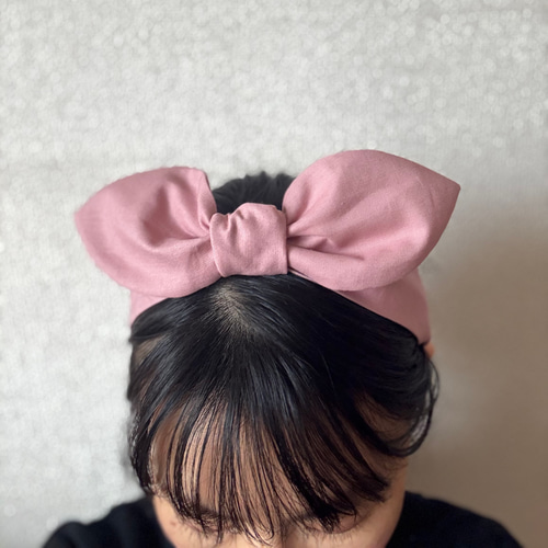 リボンカチューシャ（くすみピンク・うさ耳リボン）chika キッズ&大人