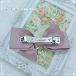 リボンバレッタ・手作りバラのモチーフ付き薄いピンクベージュ色 (イエベさん向きダスティーピンク  ヌーディーピンク)　 5枚目の画像