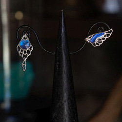 本物の蝶の羽　アシンメトリー バタフライ ピアス カキカモルフォ　[zps088r-cac] 2枚目の画像