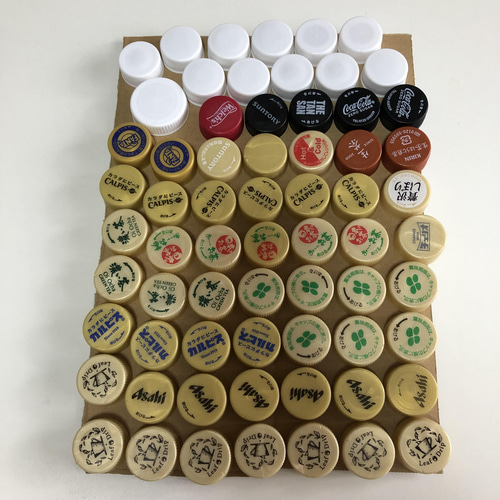 ペットボトルキャップ色々 K ペットボトルキャップ 66個 その他素材 みどいた 通販 13566143