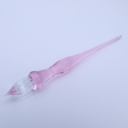 手の平に収まる小さなガラスペン 　Plume -桜- 2枚目の画像