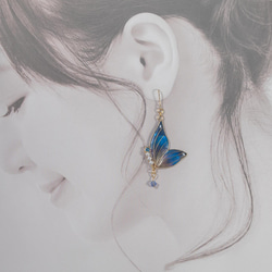藍黃幻彩螢光手工金屬線半蝴蝶耳環 第8張的照片