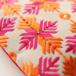 インド刺繍 フラットファスナーポーチ "Flower Work" マルチカラーB 7枚目の画像